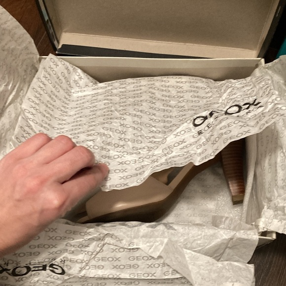 Geox Heels - Picture 6 of 6